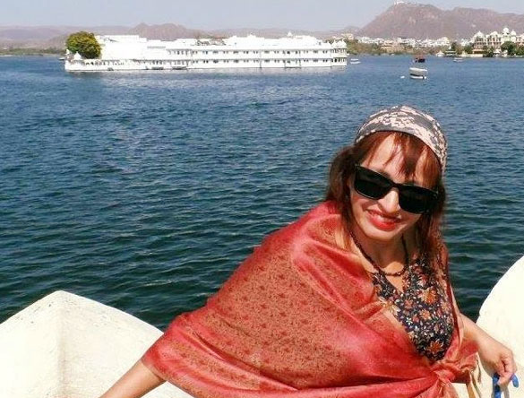 Invitada Yenny Leon en el lago Pichola Udaipur