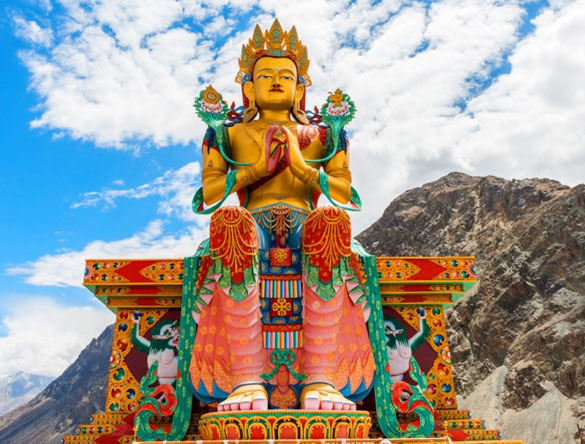 Buda Maitreya en el Monasterio Diskit